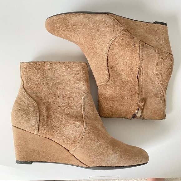 Antonio Melani Tan Suede Leather Wedge Bootie Womens size 7 Zipper Closure - Picture 7 of 16